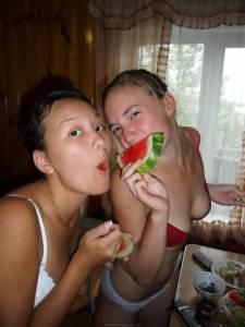 Five naked girls, fun in Sauna x 125 s7bh7is7q0