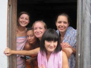 Five naked girls, fun in Sauna x 125 77bh7hditg