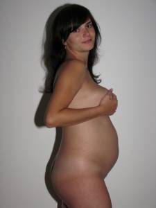 Pregnant Renata x91-o7bh9c8b4w.jpg