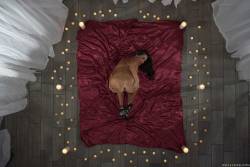 Sofi Ryan Cumming By Candle Light 299x 2495x1663 s7bii6o0lo