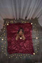 Sofi Ryan Cumming By Candle Light 299x 2495x1663 67bii45ylt