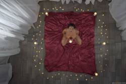 Sofi Ryan Cumming By Candle Light 299x 2495x1663 t7bii64jvr