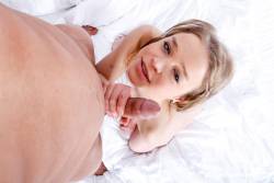 Calibri Angel Horny blonde teen gets cum all over her face 92x 4000x2667 k7bi1ek0du