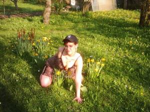 Wife outdoors and in the Gym x 70 s7bi0lwv7n