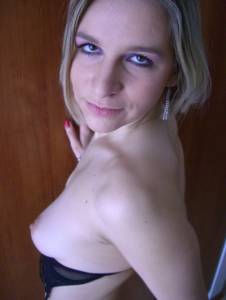 Putting on some sexy stockings t7bi0x1a33