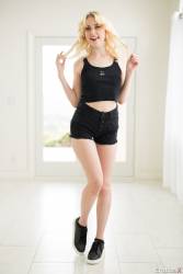 Chloe Cherry Keeping Up Appearances - 163x s7b0exl4kq