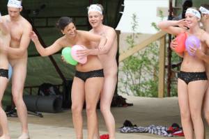 Watch Us Naked On Stage o7bi8rmouy