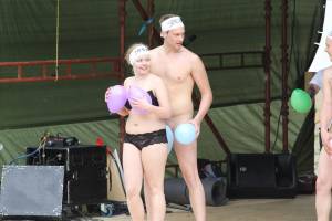 Watch Us Naked On Stage k7bi8oks5n