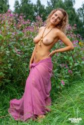 Rita Curvaceous beauty z7b1druhna