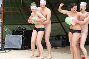 Watch Us Naked On Stage 27bi8rowb5