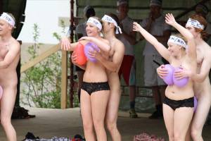 Watch Us Naked On Stage a7bi8rldh3