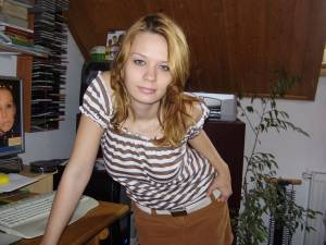 Beautiful redhair teen showing all x248 07b045dsyv