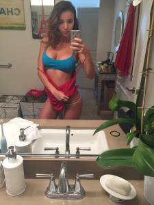 Beautiful, young with amazing Body x 74 e7bij31noz