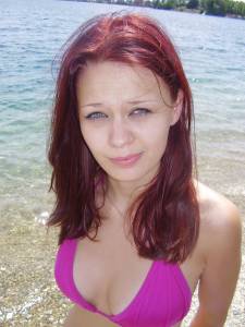 Beautiful redhair teen showing all x248 77b04i8nea
