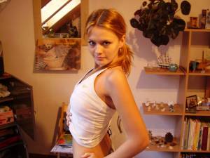 Beautiful redhair teen showing all x248 b7b044ixe7