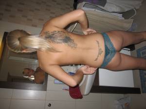 Beautiful, young, tattooed Blonde x 74 77bij60xup