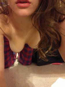 Cute amateur Teen has fun at home [677 Pics]-y7b082j31i.jpg