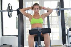 Nicole Aniston MILFs Keep It Tight - 1600px - 251X 07b2d672ij