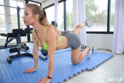 Nicole Aniston MILFs Keep It Tight - 1600px - 251X u7b2d6tlxx