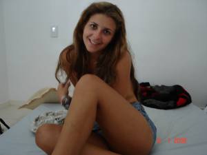 Sweet girl posing and Suck x 13 d7b15gwimz