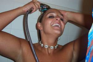 Shower and Posing x 122 17b15uul4c