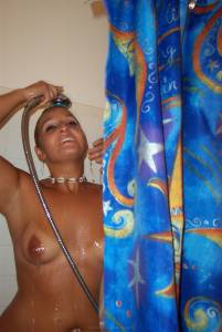 Shower and Posing x 122y7b15urjvy.jpg