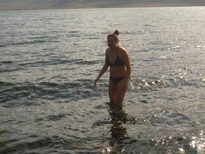 Wife-Lake-Swim-x110-r7b192ay6q.jpg