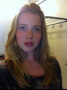 Busty Amateur Babe - WOW 07b1l4x05z