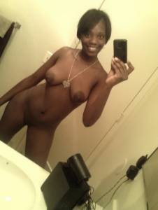 Sweet ebony love Selfshot x 18 s7b3jx71oo