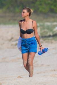 Kelly Rohrbach Topless On The Beach In Hawaii-n7b42vtaws.jpg