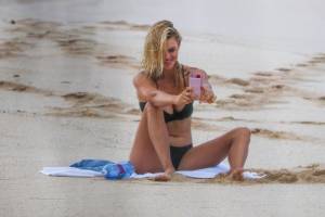 Kelly Rohrbach Topless On The Beach In Hawaii-f7b42vfdyv.jpg