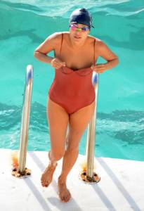 Nathalie Kelley Topless At A Pool In Australia-67b4h4wi01.jpg