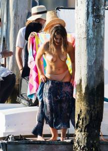 Olympia Valance Topless Candids While Changing For A Photo Shoot-t7b47mjj7b.jpg
