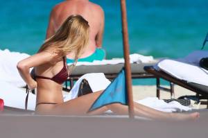 Ashlen Alexandra Topless At The Beach In Miami 77b47p8ss6