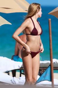 Ashlen Alexandra Topless At The Beach In Miami 67b47p0ppn
