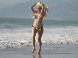 Courtney Stodden â€“ Bikini Candids in Los Angeles-u7b4nebspc.jpg