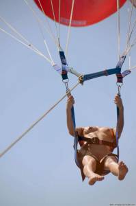 Naked Hang Gliding! x10 n7b59thhuk