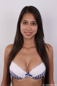 Kristyna - 18 year old f7b58m964n