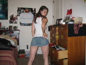 Sexy army brunette x107 s7b6r9htg7