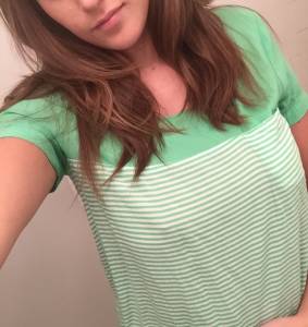 Girlfriend Cooking And Takes A Few Selfies [x91] f7b69hg7e1