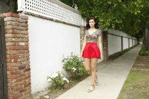 [UHQ] Bella Rolland - Leaf Blow Him 06-28 f7b639ju5d