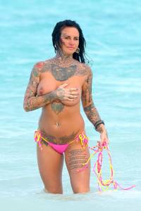 Jemma Lucy Topless At The Beach In The Dominican Republich7b74m4q40.jpg