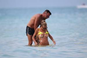 Laura Cremaschi Topless In The Sea In Miami-47b74ml1ik.jpg