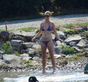 Voyeur Purple Bikini Girl Spy 67b8qsr46a