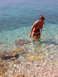 Sexy Beach Girl Kati n7b8j36ggp