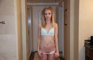 Cute Little Blonde Girlfriend [x40] 47b76kmjvd