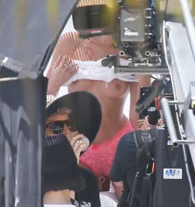 Elsa Hosk Nipples While Changing Outfits On A VS Photoshoot In Miami-g7b7lf4mbv.jpg