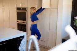 Amber Alena Virile Voyeur - 271x v7bj094a5r