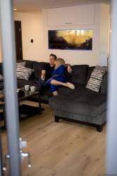 Amber Alena Virile Voyeur - 271x j7bj09rxbm