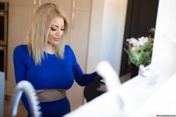 Amber Alena Virile Voyeur - 271x r7bj098xhy